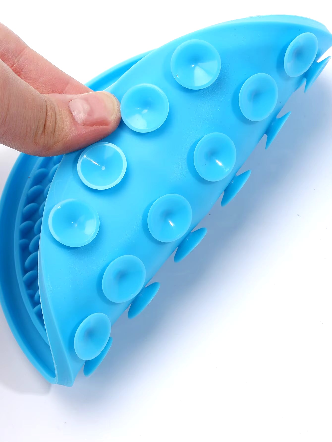 "Silicone Dog Licking Mat with Suction Cups – Slow Feeder Pad for Pets"