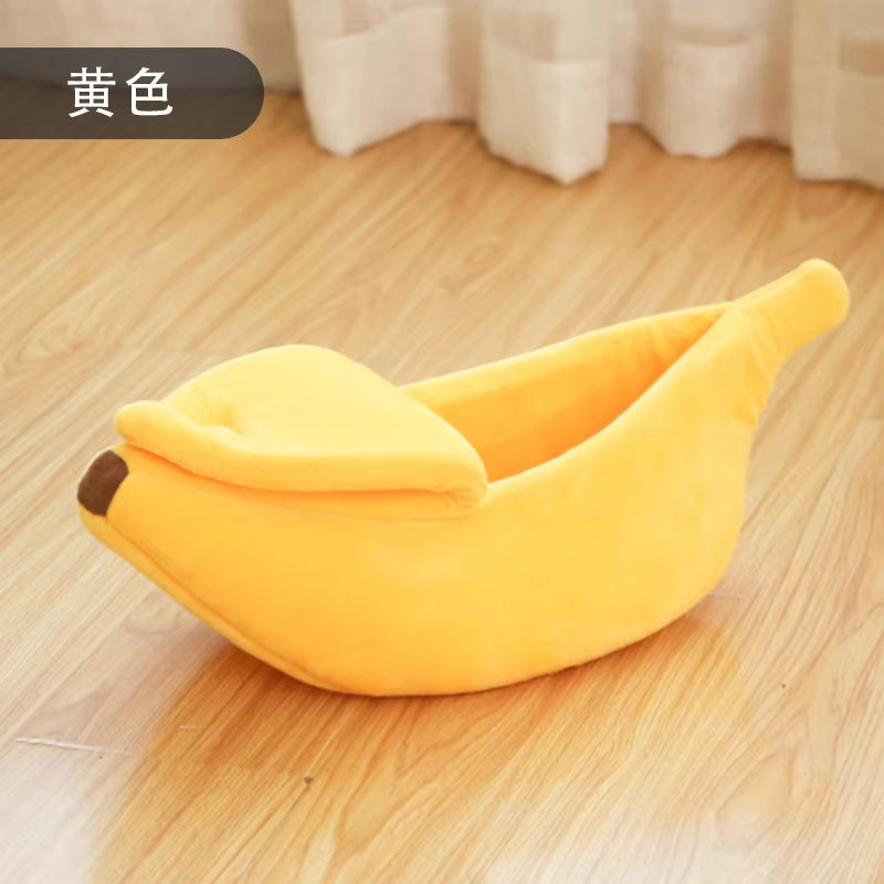 "Banana Shaped Pet Bed – Cozy Semi-Closed Nest for Cats, Dogs, and Small Pets"